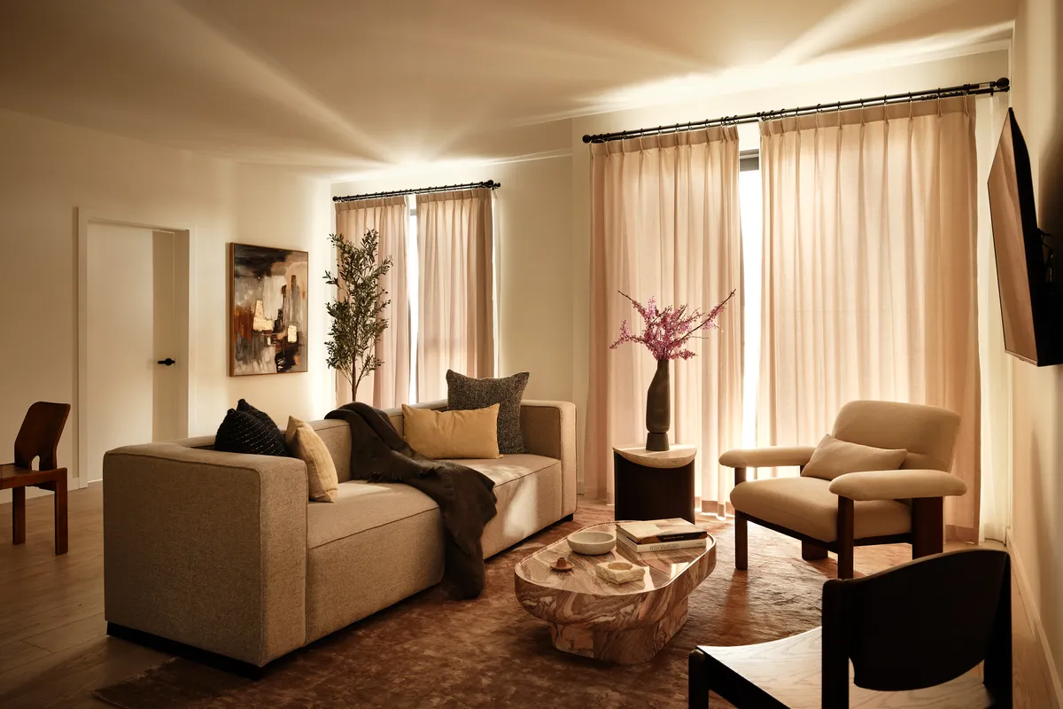 Explore Lex by Category en Hollywood