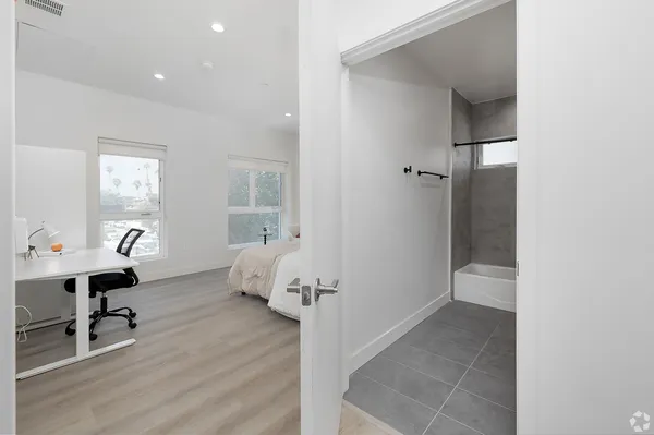 1128 W 37th Dr for Rent cerca de USC | Off-Campus Apartments
