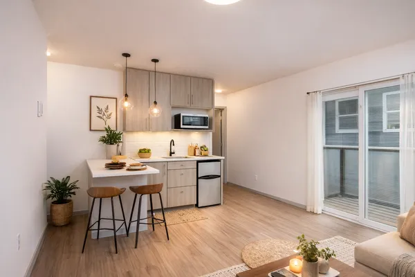 Vistana Apartments in Downtown Seattle, Seattle | Studio, 1- to 3-Bedroom Rentals Available
