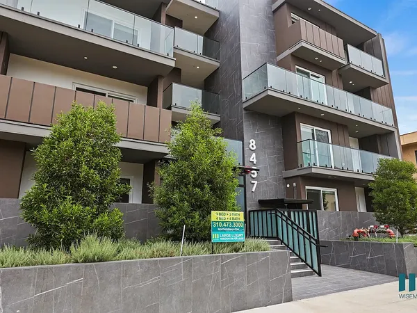 Blackburn La Cienega in Beverly Grove, Los Angeles | Studio, 1- to 3-Bedroom Rentals Available