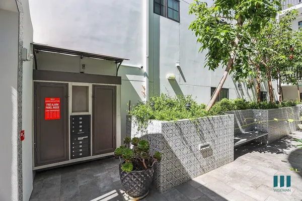 UCLA Off-Campus Housing | Kiowa Stone | Studio, 1- to 3-Bedroom Rentals Available