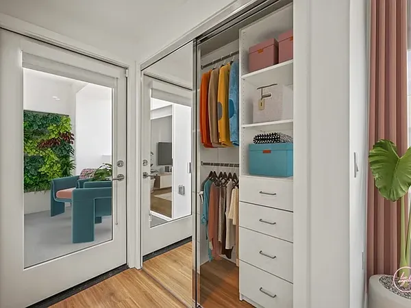 Tamarind Sunset in Hollywood, Los Angeles | Studio, 1- to 3-Bedroom Rentals Available