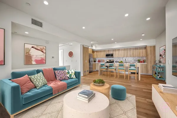 Tamarind Sunset in Hollywood, Los Angeles | Studio, 1- to 3-Bedroom Rentals Available