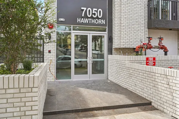 7050 Hawthorn in Hollywood, Los Angeles | Studio, 1- to 3-Bedroom Rentals Available