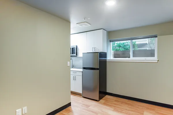 UW Off-Campus Housing | Alta Studios | Studio, 1- to 3-Bedroom Rentals Available