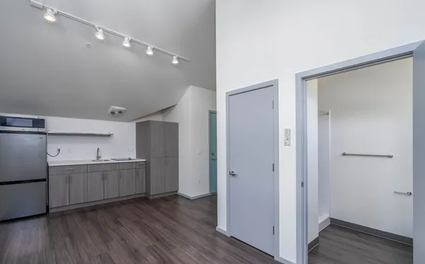 Montisi Apartments in West Seattle, Seattle | Studio, 1- to 3-Bedroom Rentals Available