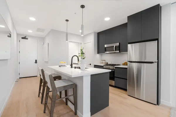 905 S Vermont Ave, Los Angeles, CA 90006 Apartment at Kanvas for Rent in Koreatown, Los Angeles | Tripalink