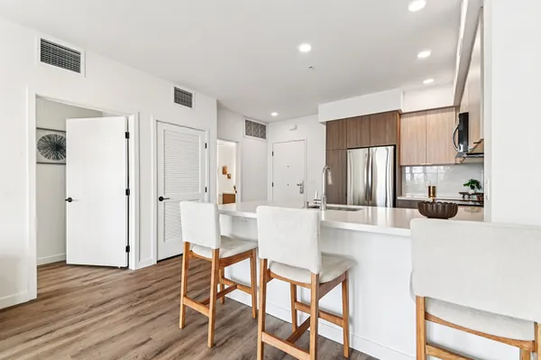 Somi in Koreatown, Los Angeles | Studio, 1- to 3-Bedroom Rentals Available