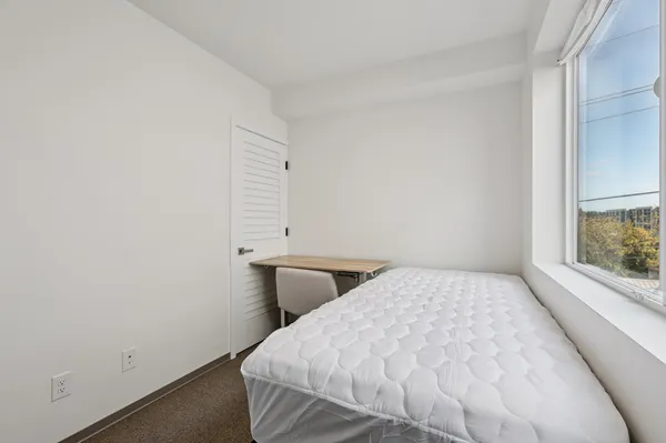 UW Off-Campus Housing | Ravenna Gardens | Studio, 1- to 3-Bedroom Rentals Available