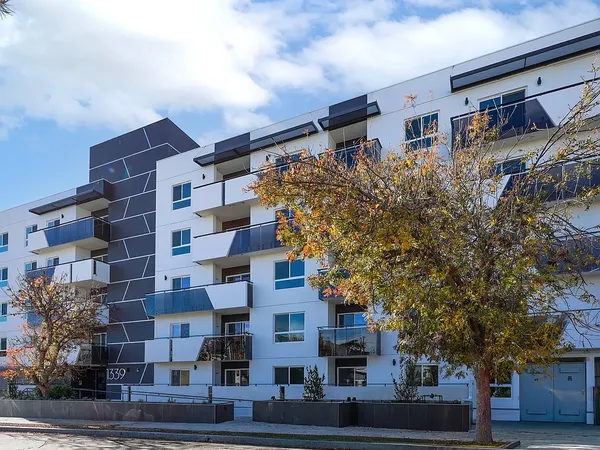 Tamarind Sunset in Hollywood, Los Angeles | Studio, 1- to 3-Bedroom Rentals Available