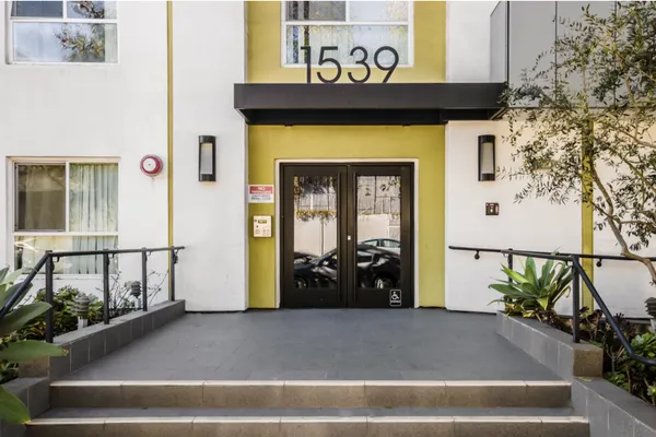 1539 Beloit Ave, Los Angeles, CA 90025 UCLA Off-Campus Housing | 1539 Beloit Ave-w | Studio, 1- to 3-Bedroom Rentals Available