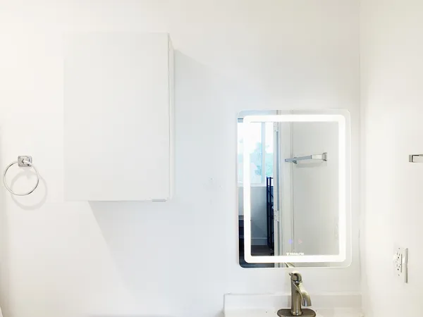USC Off-Campus Housing | 1431 W 37th St | Studio, 1- to 3-Bedroom Rentals Available