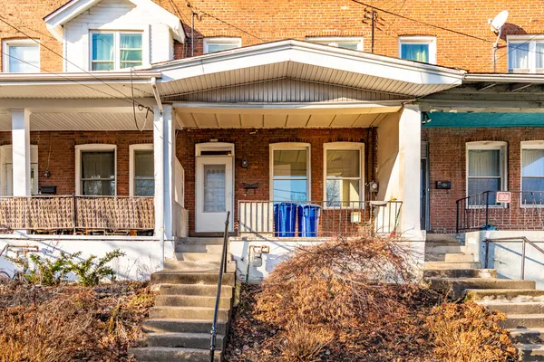 CMU Off-Campus Housing | 1808 Shady Ave | Studio, 1- to 3-Bedroom Rentals Available