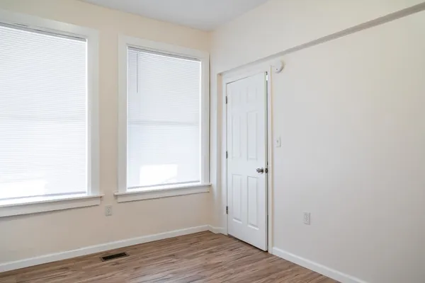 CMU Off-Campus Housing | 1808 Shady Ave | Studio, 1- to 3-Bedroom Rentals Available