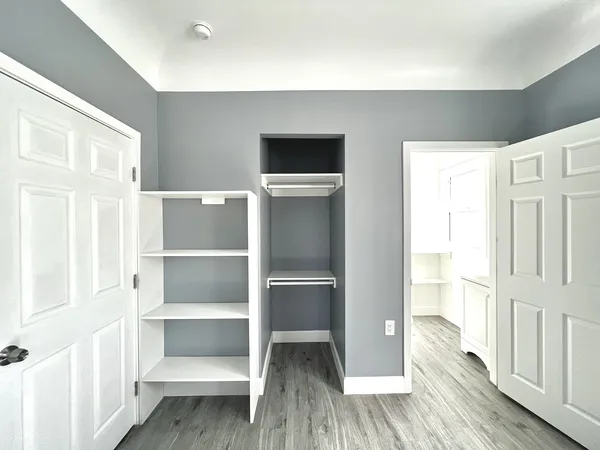 1142 W 35th St, Los Angeles, CA 90007 USC Off-Campus Housing | 1142 W 35th St | Studio, 1- to 3-Bedroom Rentals Available