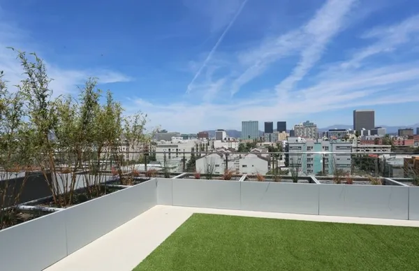 30Sixty in Koreatown, Los Angeles | Studio, 1- to 3-Bedroom Rentals Available