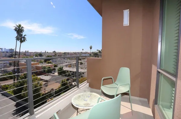 30Sixty in Koreatown, Los Angeles | Studio, 1- to 3-Bedroom Rentals Available