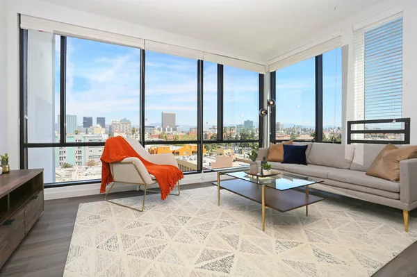 30Sixty in Koreatown, Los Angeles | Studio, 1- to 3-Bedroom Rentals Available