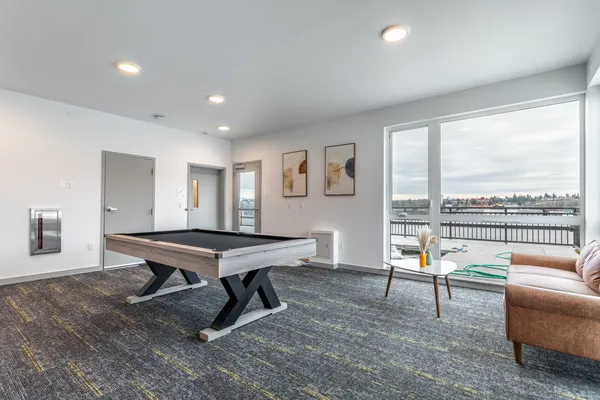 Ellis Apartments in Downtown Tacoma, Tacoma | Studio, 1- to 3-Bedroom Rentals Available