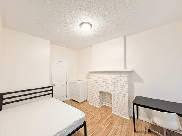 1808 Shady Ave, Pittsburgh, PA 15217 CMU Off-Campus Housing | 1808 Shady Ave | Studio, 1- to 3-Bedroom Rentals Available