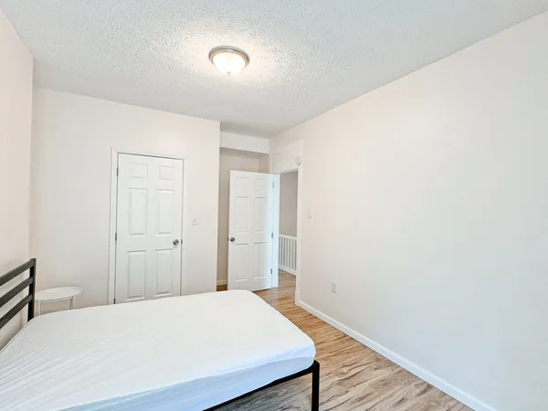 1808 Shady Ave, Pittsburgh, PA 15217 CMU Off-Campus Housing | 1808 Shady Ave | Studio, 1- to 3-Bedroom Rentals Available