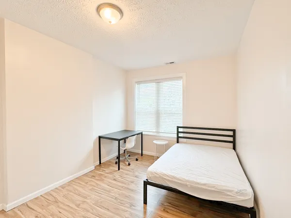 1808 Shady Ave, Pittsburgh, PA 15217 CMU Off-Campus Housing | 1808 Shady Ave | Studio, 1- to 3-Bedroom Rentals Available