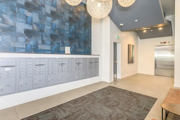 Avant Apartments in Downtown Seattle, Seattle | Studio, 1- to 3-Bedroom Rentals Available