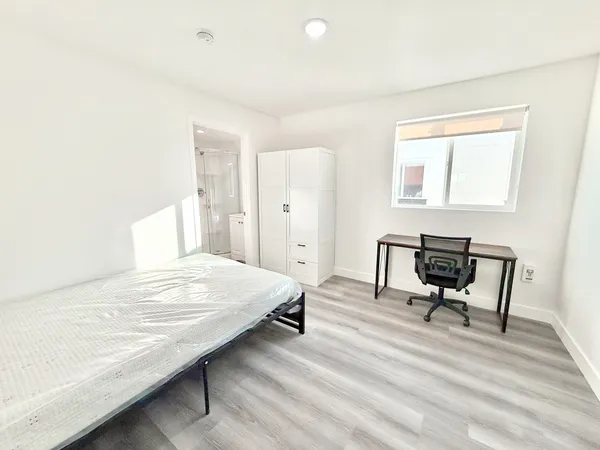 1329 W 36th St, Los Angeles, CA 90007 | Tripalink