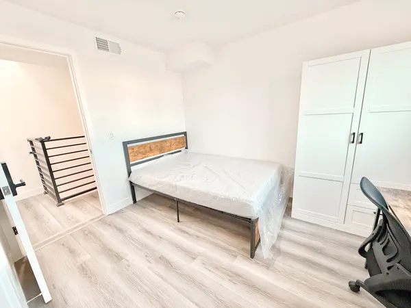1329 W 36th St, Los Angeles, CA 90007 | Tripalink
