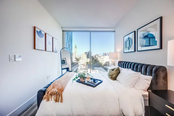 Nari Koreatown in Koreatown, Los Angeles | Studio, 1- to 3-Bedroom Rentals Available