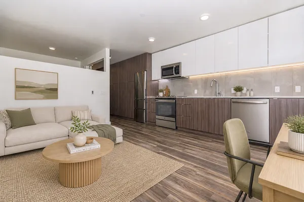 Avant Apartments in Downtown Seattle, Seattle | Studio, 1- to 3-Bedroom Rentals Available