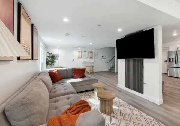 1299 W 36th Pl, Los Angeles, CA 90007 1299 W 36th Pl in South Los Angeles, Los Angeles | Studio, 1- to 3-Bedroom Rentals Available