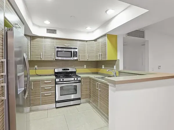 Edinburgh Courtyard for rent in Beverly Grove, Los Angeles | 2-Bedroom Rentals Available