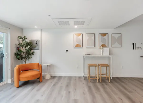 1299 W 36th Pl, Los Angeles, CA 90007 1299 W 36th Pl in South Los Angeles, Los Angeles | Studio, 1- to 3-Bedroom Rentals Available