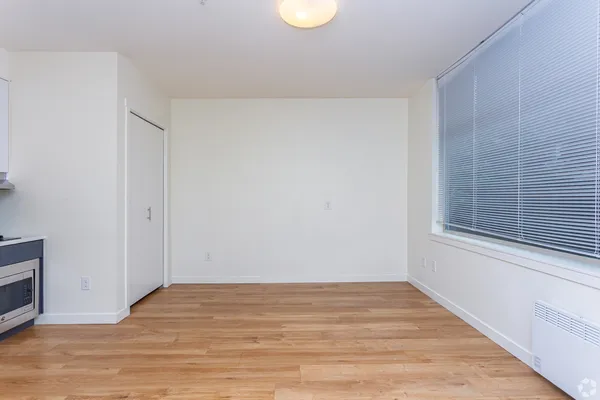 Jupiter Apartments in Downtown Seattle, Seattle | Studio, 1- to 3-Bedroom Rentals Available