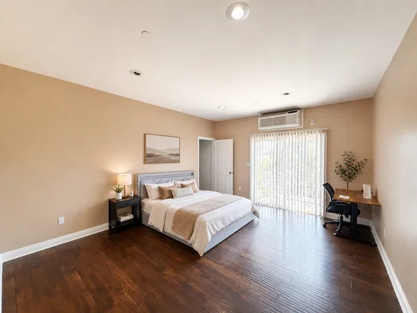 USC Off-Campus Housing | PM - JWB Landmark 1337-1339 | Studio, 1- to 3-Bedroom Rentals Available