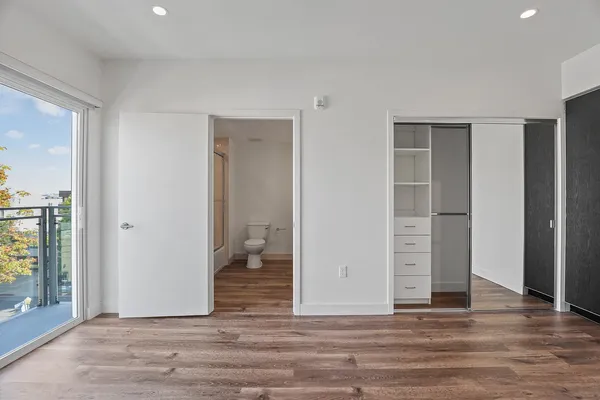 UCLA Off-Campus Housing | Selby Venti | Studio, 1- to 3-Bedroom Rentals Available