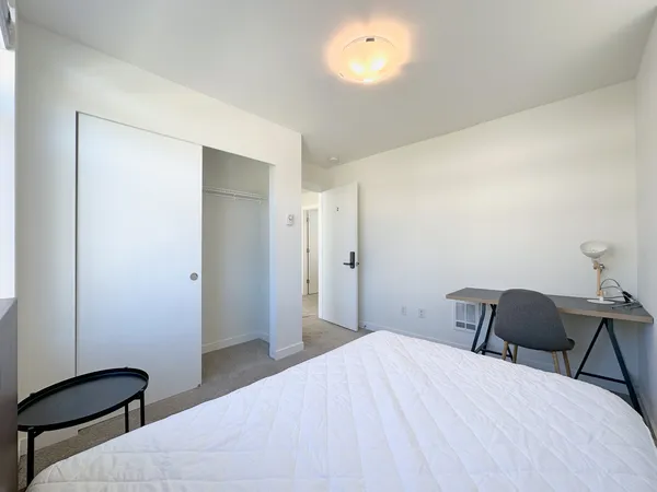 5634A Brooklyn Ave NE, Seattle, WA 98105 UW Off-Campus Housing | The Grey House | Studio, 1- to 3-Bedroom Rentals Available
