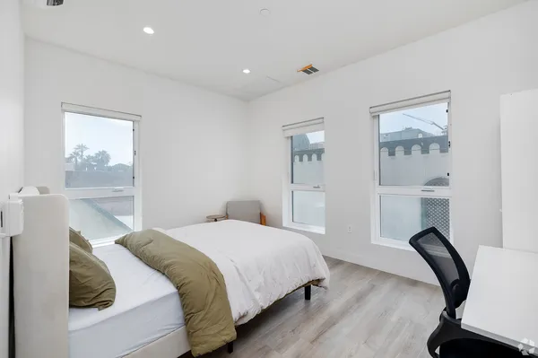 1128 W 37th Dr for Rent cerca de USC | Off-Campus Apartments