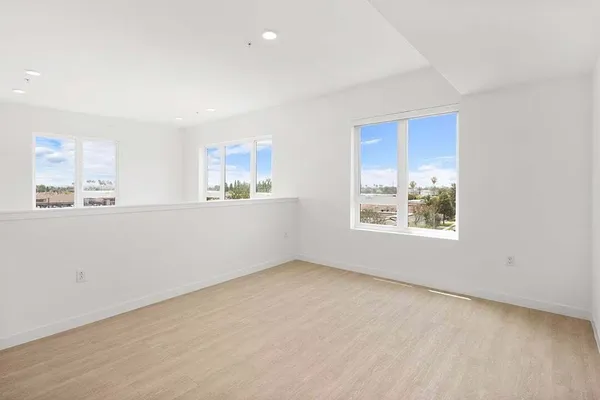 Paxton in Garfield, Huntington Beach | Studio, 1- to 3-Bedroom Rentals Available