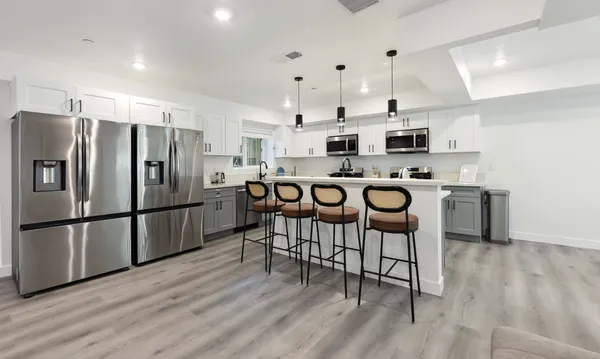 1299 W 36th Pl, Los Angeles, CA 90007 1299 W 36th Pl in South Los Angeles, Los Angeles | Studio, 1- to 3-Bedroom Rentals Available
