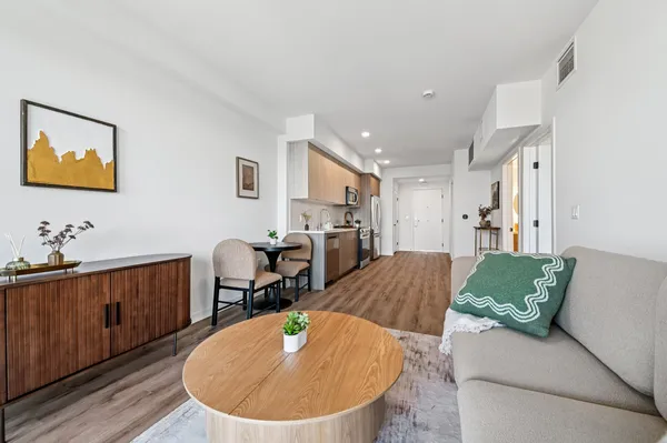 Somi in Koreatown, Los Angeles | Studio, 1- to 3-Bedroom Rentals Available