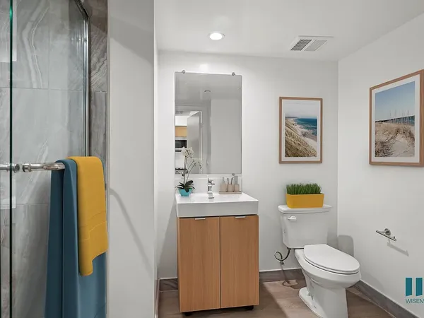 Venice Wave in Venice, Los Angeles | Studio, 1- to 3-Bedroom Rentals Available