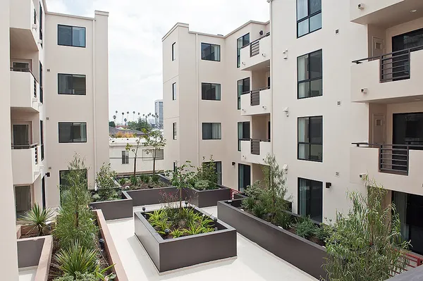 UCLA Off-Campus Housing | Santa Monica Federal | Studio, 1- to 3-Bedroom Rentals Available