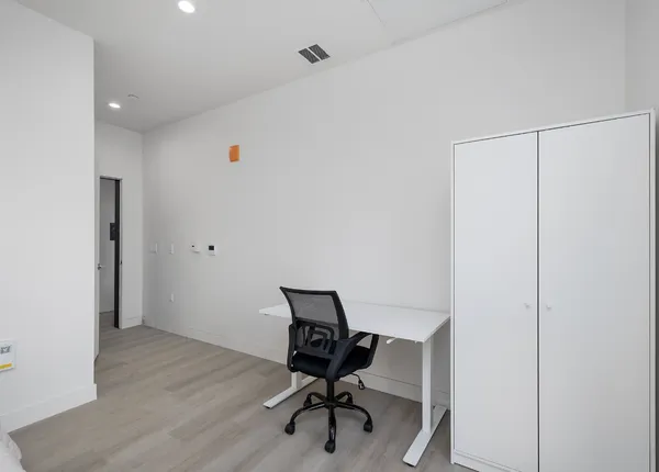 1815 W Adams Blvd in USC-Outside-DPS, Los Angeles | Studio, 1- to 3-Bedroom Rentals Available