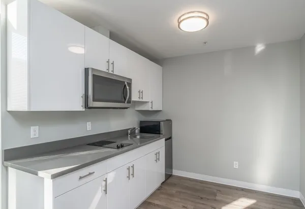 UW Off-Campus Housing | 7th Ave Place | Studio, 1- to 3-Bedroom Rentals Available
