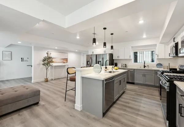 1299 W 36th Pl, Los Angeles, CA 90007 1299 W 36th Pl in South Los Angeles, Los Angeles | Studio, 1- to 3-Bedroom Rentals Available