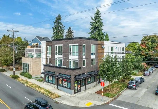 UW Off-Campus Housing | Coda Apartments | Studio, 1- to 3-Bedroom Rentals Available