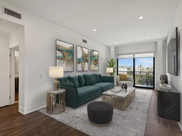 Cole Grove in Hollywood, Los Angeles | Studio, 1- to 3-Bedroom Rentals Available