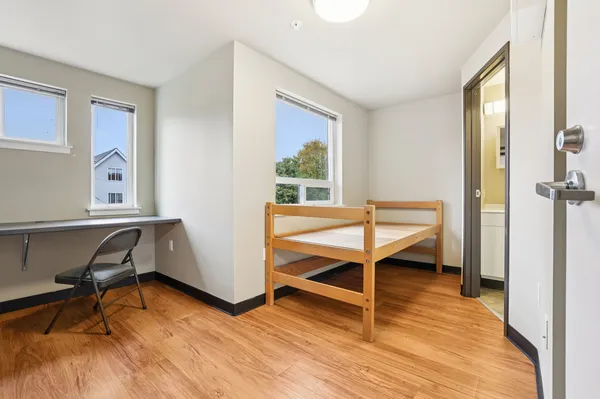 UW Off-Campus Housing | Juno Studios | Studio, 1- to 3-Bedroom Rentals Available